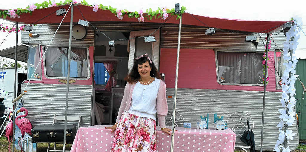 Retro caravan enthusiast Lisa Mora fit right into the pink-themed Leyburn Sprints with her colourful 1965 Viscount Duralvan.